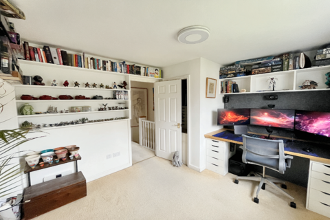 6 Bences Close, Marshfield, Chippenham, SN14 8TD