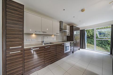 5 Timpani Hill, Warlingham, CR6 9BS