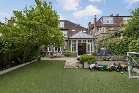 32 Murray Road, London, SW19 4PE
