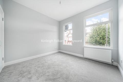 3 bedroom flat to rent, Franciscan Road London SW17