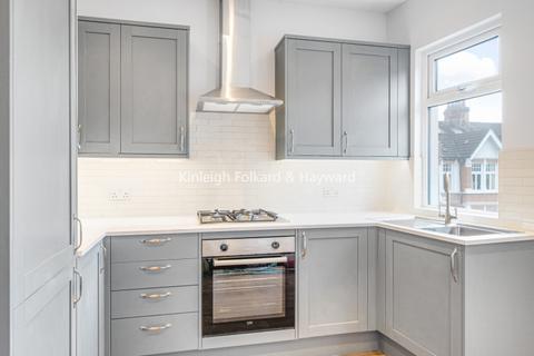 3 bedroom flat to rent, Franciscan Road London SW17