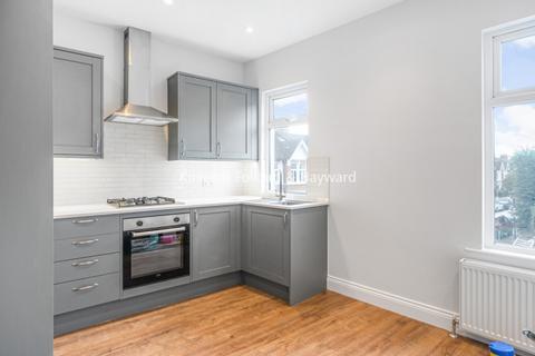 3 bedroom flat to rent, Franciscan Road London SW17