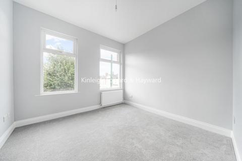 3 bedroom flat to rent, Franciscan Road London SW17