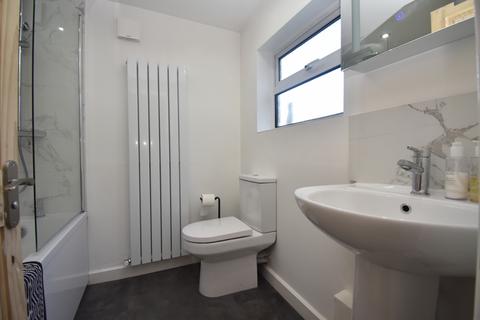 1 bedroom flat to rent, Crescent Road London SE18