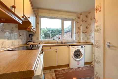 3 bedroom semi-detached house for sale, Nursery Avenue, 8 NG24