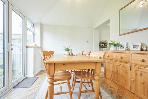 40 Breydon Way, Lowestoft, NR33 9AT