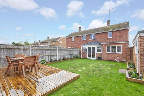 40 Breydon Way, Lowestoft, NR33 9AT