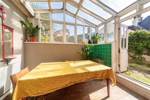 4 bedroom end of terrace house for sale, Roundhill Crescent, Brighton