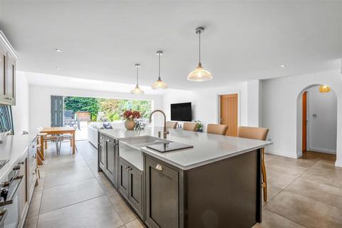 35 Streetly Crescent, Sutton Coldfield, B74 4PZ