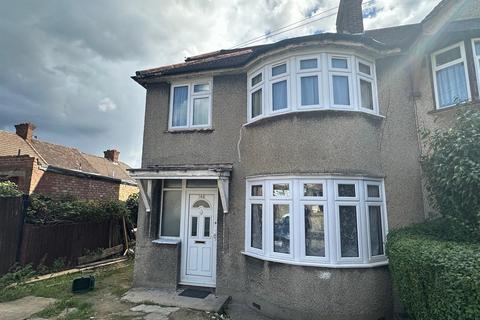 4 bedroom semi-detached house to rent, Wyld Way, Wembley