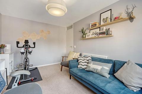 2 bedroom maisonette for sale, Viking Close, Bow