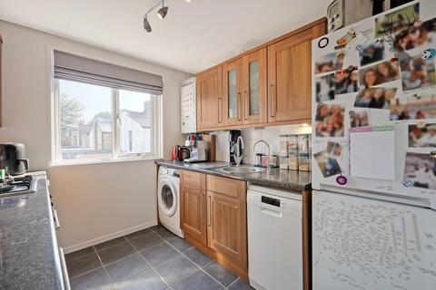 2 bedroom maisonette for sale, Viking Close, Bow