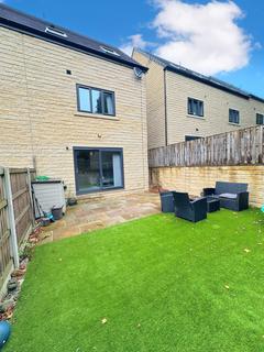 3 bedroom end of terrace house for sale, Woodlands Road, Halifax HX3