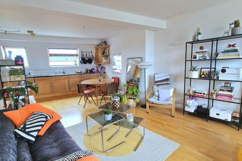 2 bedroom apartment to rent, Grafton Yard, Kentish Town NW5 2NF