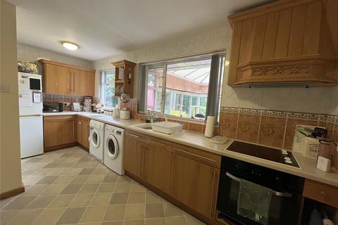 2 bedroom bungalow for sale, Bullpit Road, Balderton, Newark, Nottinghamshire, NG24