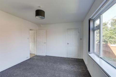 3 bedroom semi-detached house for sale, Eltham Drive, Broxtowe NG8