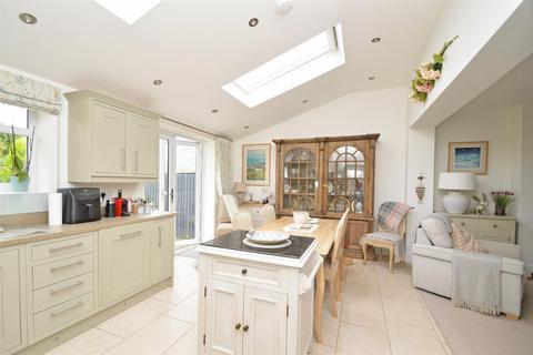 3 bedroom detached house for sale, Wenlock Road, Shrewsbury