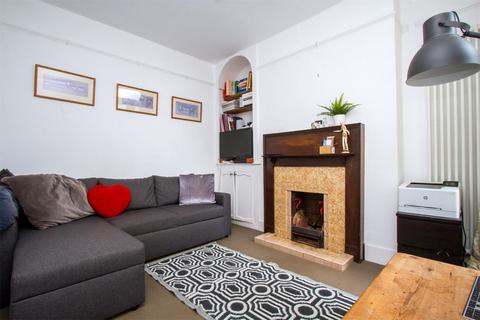 3 bedroom terraced house to rent, Ditchling Road, Brighton BN1