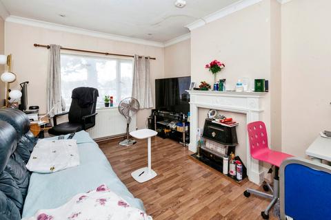 2 bedroom maisonette for sale, Seymour Road, Slough SL1