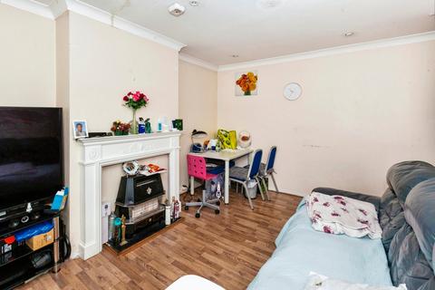 2 bedroom maisonette for sale, Seymour Road, Slough SL1