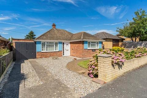 2 bedroom detached bungalow to rent, Hampden Drive, Kidlington