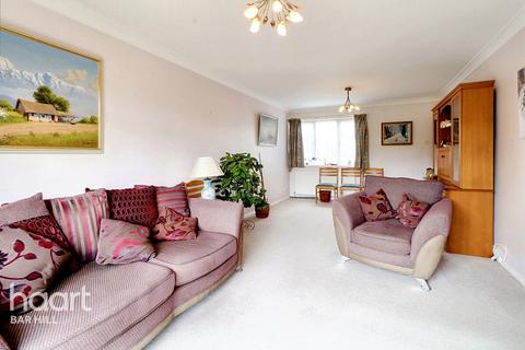 4 bedroom semi-detached house for sale, Foxhollow, Bar Hill