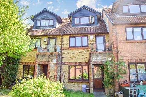 1 bedroom maisonette for sale, Reynolds Close, Colliers Wood SW19