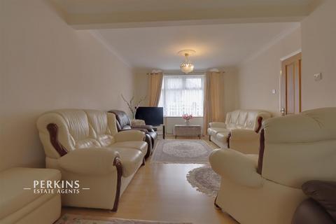 7 bedroom end of terrace house for sale, Verulam Road, Greenford