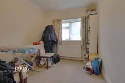 7 bedroom end of terrace house for sale, Verulam Road, Greenford