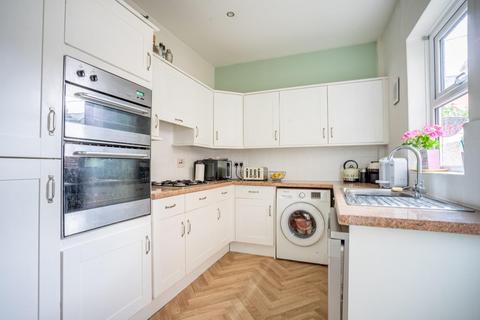 2 bedroom terraced house for sale, Amberley Street, York