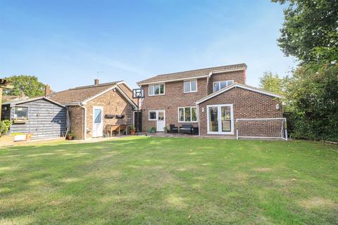 4 bedroom detached house for sale, Woodham Drive, Hatfield Peverel, Chelmsford