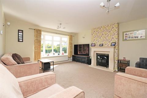 4 bedroom detached house for sale, Woodham Drive, Hatfield Peverel, Chelmsford