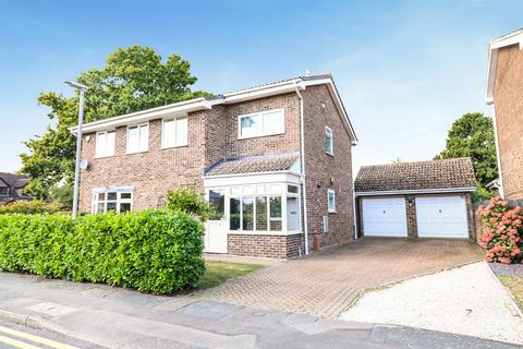 4 bedroom detached house for sale, Woodham Drive, Hatfield Peverel, Chelmsford