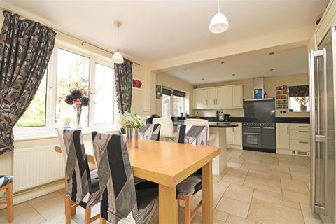 1 Woodham Drive, Hatfield Peverel, Chelmsford, CM3 2RR
