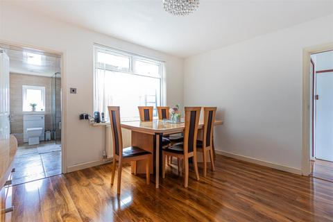 3 bedroom house for sale, Tweedsmuir Road, Cardiff CF24