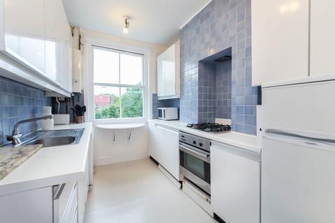 3 bedroom apartment to rent, Crossfield Road, London, NW3