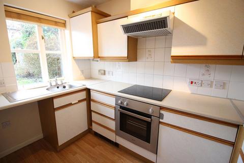 2 bedroom house to rent, Avenue Terrace, Oxhey Village