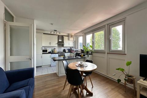 2 bedroom apartment to rent, Kelvedon House, Guildford Road, Nine Elms, London, SW8