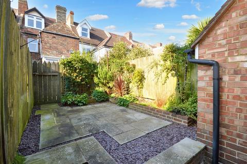 4 bedroom end of terrace house for sale, Boscombe Road, Folkestone CT19