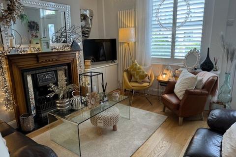 31 Downing Street, Ashton-under-lyne, OL7 9LR
