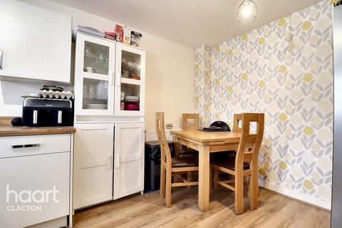 6 Barley Road, Kirby Cross, Frinton-on-sea, CO13 0FR