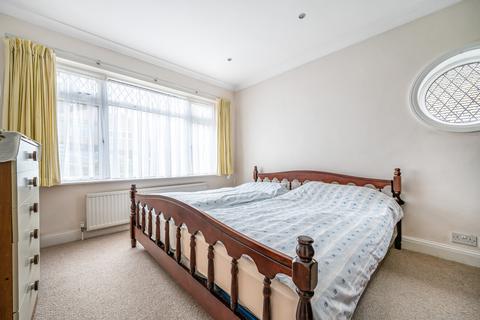 64 King Edward Road, Barnet, EN5 5AU
