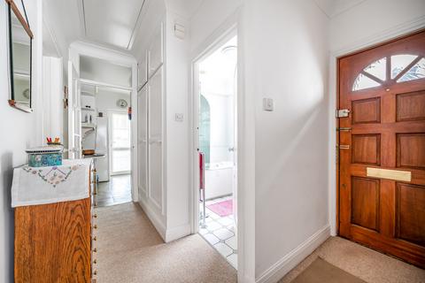 64 King Edward Road, Barnet, EN5 5AU