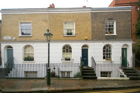 3 bedroom terraced house to rent, Glebe Place, Chelsea, London, SW3