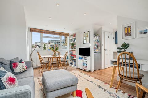 1 bedroom apartment for sale, Foxbourne Road, SW17