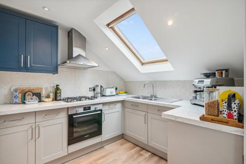 1 bedroom apartment for sale, Foxbourne Road, SW17