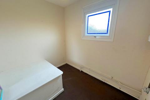 17 Bardwell Close, Wolverhampton, WV8 1YB