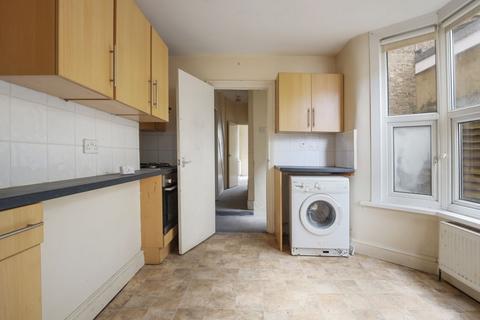 1 bedroom flat for sale, 67 Bristol Road, Forest Gate, London, E7 8HG