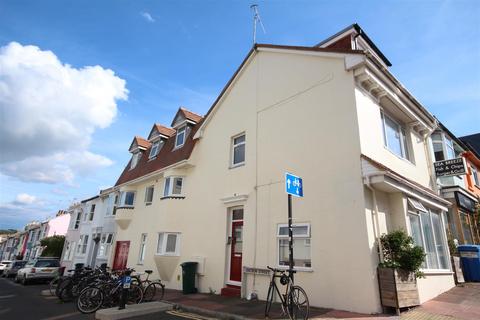 2 bedroom flat to rent, Southover Street, Brighton