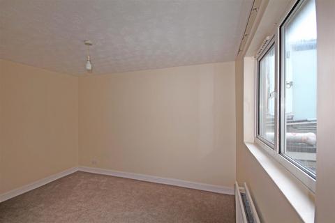 2 bedroom flat to rent, Southover Street, Brighton